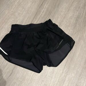 Lululemon hottie hot low rise 2.5